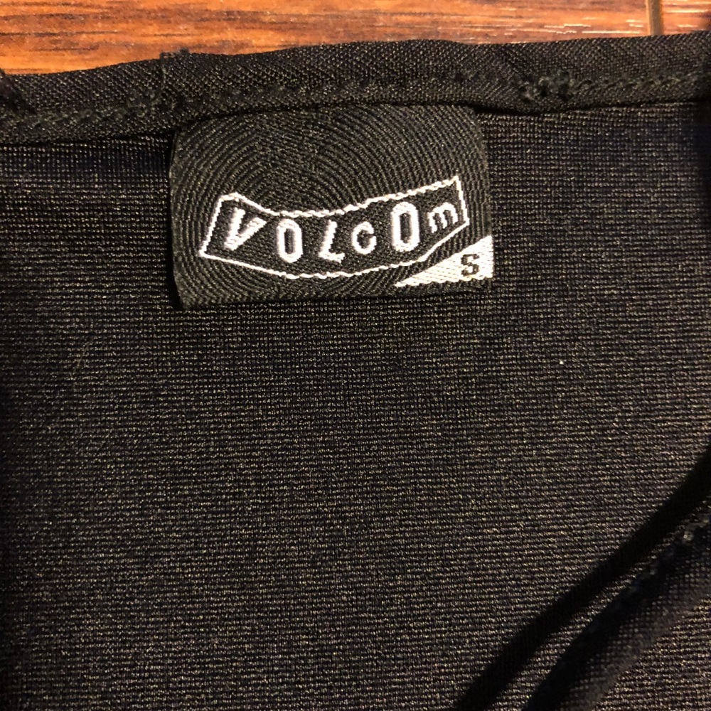 Volcom Top - Picture 6 of 6